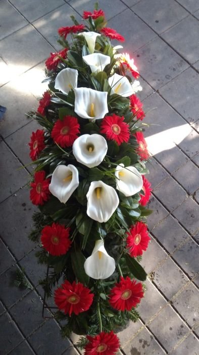 Venci i suze za sahrane